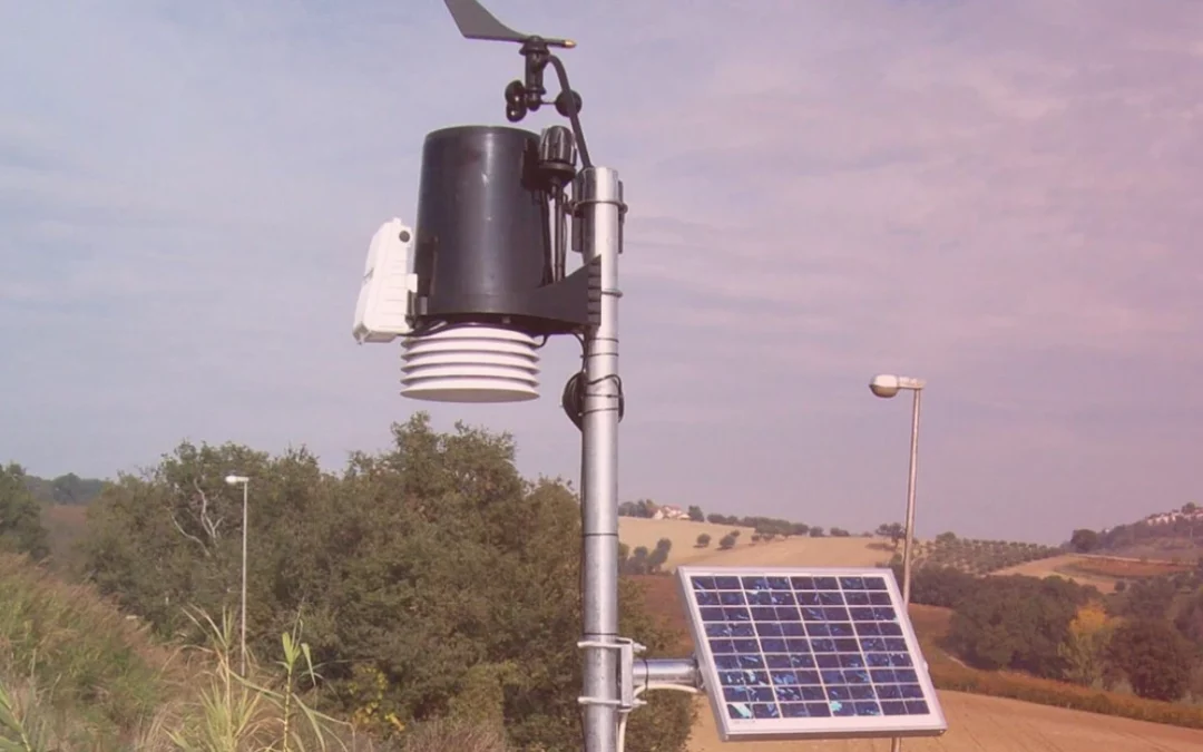 Top 7 Best Solar Powered Wireless Weather Stations For 2022